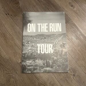 On the run tour book